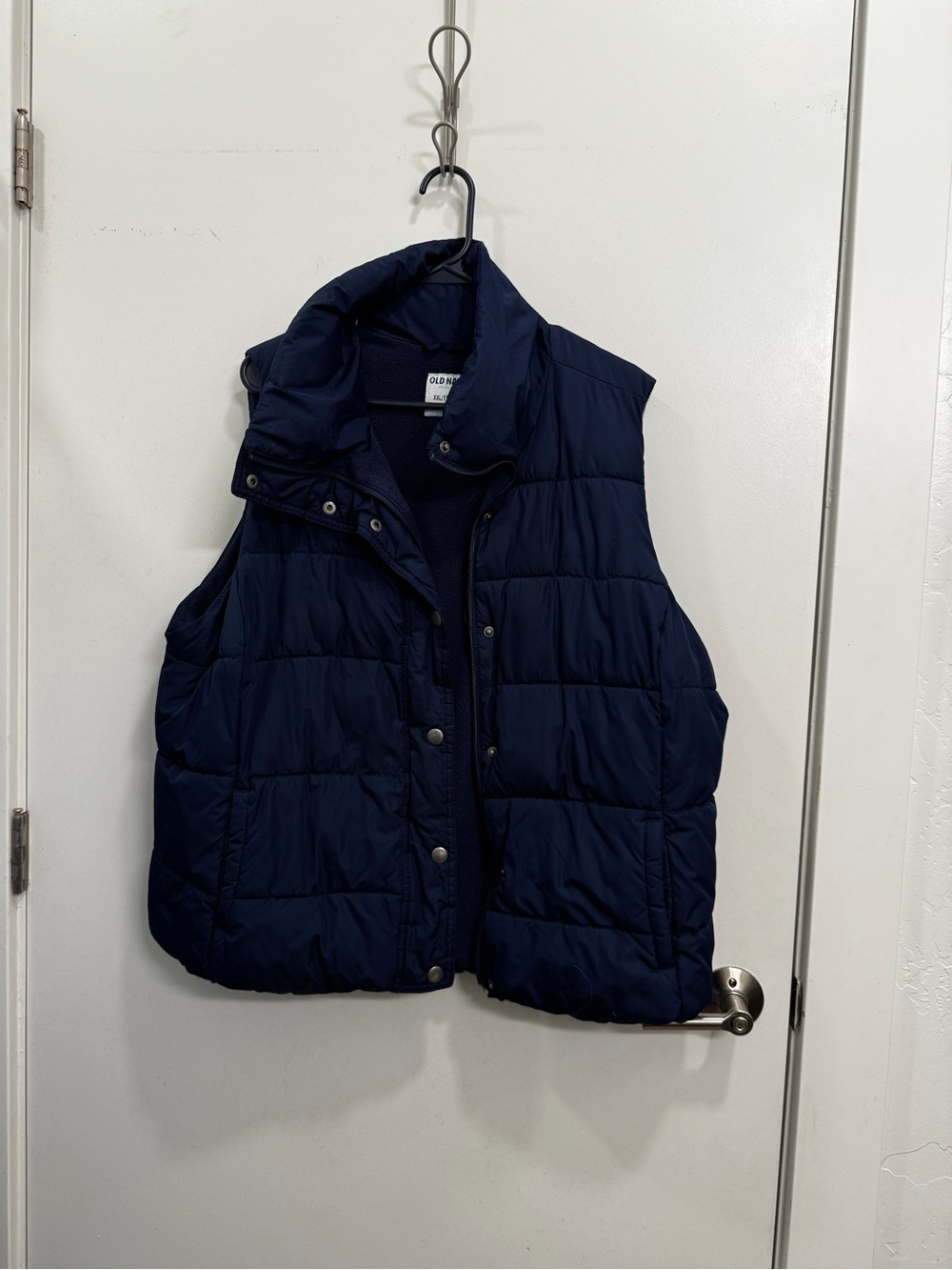 Old Navy Dark Navy Quilted Puffer Vest
